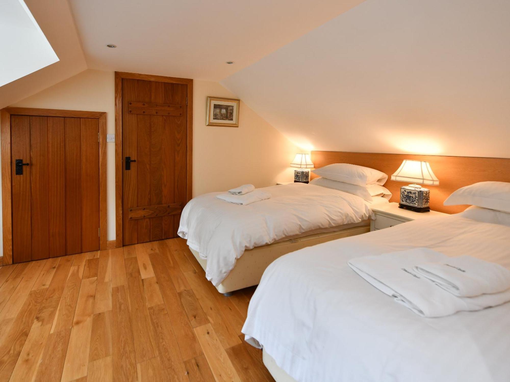 Cloncaird Castle Estate Cottages Maybole Room photo